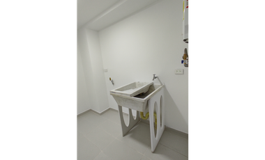 VENDO APARTAMENTO SECTOR PINARES COD 8010573