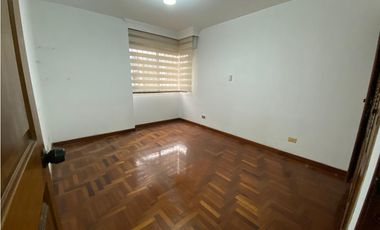 SE VENDE APARTAMENTO EN PINARES COD 8025533