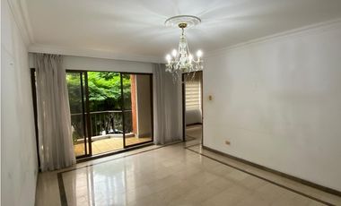 SE VENDE APARTAMENTO EN PINARES COD 8025533