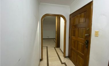 SE VENDE APARTAMENTO EN PINARES COD 8025533