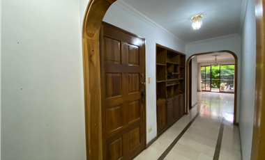 SE VENDE APARTAMENTO EN PINARES COD 8025533