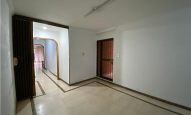 SE VENDE APARTAMENTO EN PINARES COD 8025533