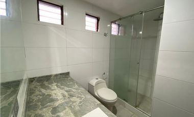 SE VENDE APARTAMENTO EN PINARES COD 8025533