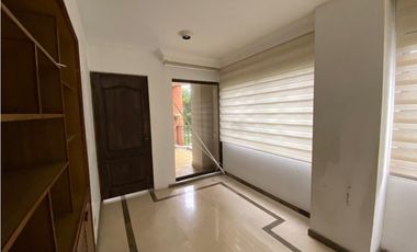 SE VENDE APARTAMENTO EN PINARES COD 8025533