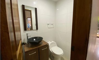 SE VENDE APARTAMENTO EN PINARES COD 8025533