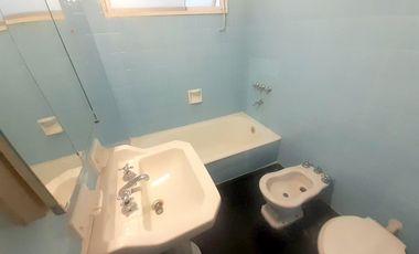 DEPARTAMENTO DE 2 AMBIENTES  A UNA CUADRA DE CABILDO