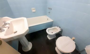 DEPARTAMENTO DE 2 AMBIENTES  A UNA CUADRA DE CABILDO