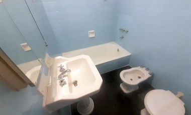 DEPARTAMENTO DE 2 AMBIENTES  A UNA CUADRA DE CABILDO