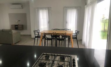 Alquiler de casa amoblada - Barrio los talas- Canning