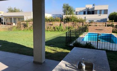 Alquiler de casa amoblada - Barrio los talas- Canning