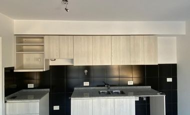 Excelente Departamento a estrenar de 2 ambientes con cochera en edificio con amenities. ¡Financiación