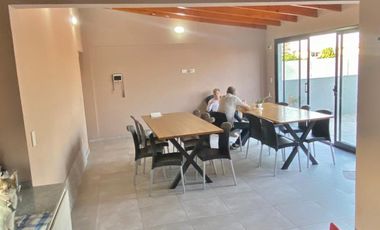 Excelente Departamento a estrenar de 2 ambientes con cochera en edificio con amenities. ¡Financiación