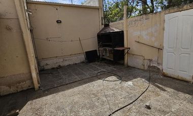 CASA CÉNTRICA EN VENTA, 2 HAB.