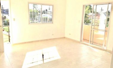 Departamento tres ambientes en alquiler