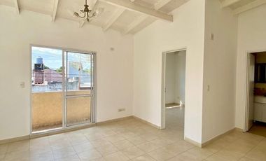 Departamento tres ambientes en alquiler