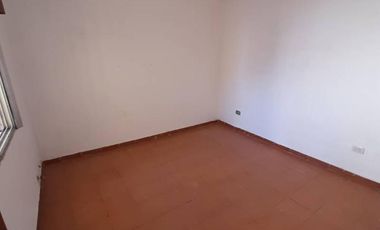 Excelente PH de 2 ambientes con entrada de vehículo