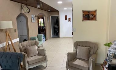 Excelente departamento 1º piso al frente 3 ambientes con patio conparrilla, APTO CREDITO.