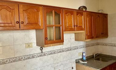 Excelente Departamento de 2 ambientes en Torres Gemelas con seguridad las 24 hs.