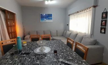CASA 3 AMBIENTES MAS DEPTO y COCHERAS