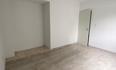 DEPARTAMENTO 2 AMBIENTES CONTRAFRENTE A ESTRENAR, CENTRO DE VILLA LUZURIAGA, A METROS DE AV ARIETA. EXCELENTE UBICACION