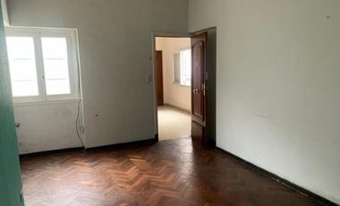 DEPATAMENTO 3 AMBIENTES EN 2° PISO