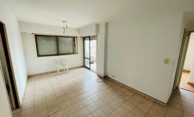 DEPARTAMENTO DE 2 AMBIENTES CON BALCON AL FRENTE