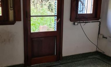 CASA 3 AMBIENTES PARA USO COMERCIAL EXCLUSIVAMENTE, EXCELENTE UBICACION CENTRO DE RAMOS MEJIA