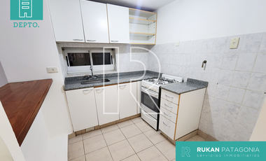 #AlquilerRUKAN | Dpto. 1 Habitación | Barrio CENTRO | Calle BERNARDINO DEL HOYO | Caleta Olivia.-