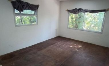 VENDO CASA ESTILO RÚSTICO CON PILETA Y GRAN PARQUE