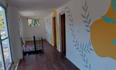 VENDO CASA ESTILO RÚSTICO CON PILETA Y GRAN PARQUE
