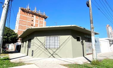 Casa en excelente esquina en alquiler
