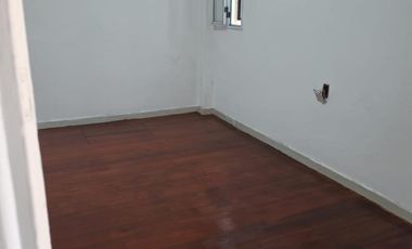 Alquilo casa en Aldo Bonzi, de 4 ambientes.