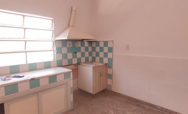 Alquilo casa en Aldo Bonzi, de 4 ambientes.