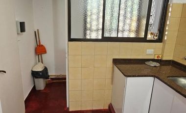 SE ALQUILA DEPARTAMENTO 3 AMBIENTES PRIMER PISO.