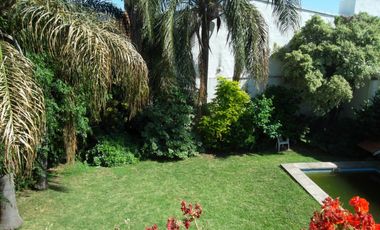 VENTA DE CASA CINCO AMB