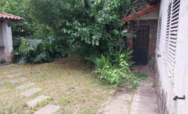 Casa Con Lote EN VENTA, Santa Rosa 1700, Ituzaingó. Ideal Emprendimiento Comercial