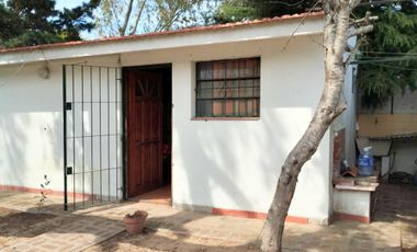 CASA DE 3 AMBIENTES SOBRE LOTE PROPIO MAS UN MONOAMBIENTE A 5 CUADRAS DELA PLAYA