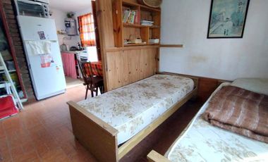 CASA DE 3 AMBIENTES SOBRE LOTE PROPIO MAS UN MONOAMBIENTE A 5 CUADRAS DELA PLAYA