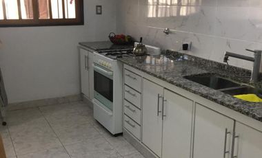 VENTA EXCELENTE CASA 3 AMBIENTES EN DOS PLANTAS, SAN ANDRES