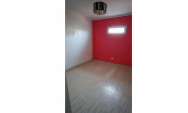 VENDO CASA ESTILO AMERICANO 4 AMB CON PISCINA QUINCHO GRAN PARQUE