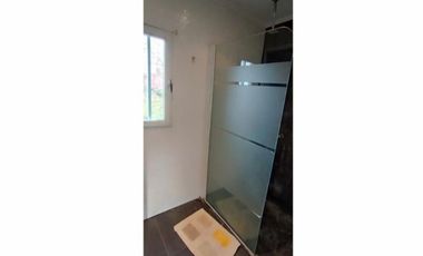 VENDO CASA ESTILO AMERICANO 4 AMB CON PISCINA QUINCHO GRAN PARQUE