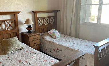 Venta de casa en Echeverria del lago-  Canning