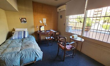 CASA CENTRO LOTE PROPIO CENTRO DE BALLESTER