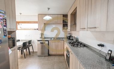 Preciosa casa n condominio San Carlos de Apoquindo
