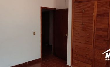 SE VENDE AMPLIA  CASA EN FRACCIONAMIENTO BUGAMBILIAS $3,000,000.00