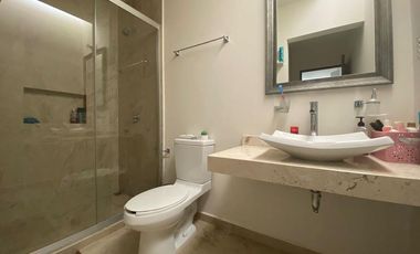 CASA EN RENTA EN JARDINES DEL COUNTRY