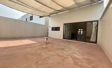 CASA EN RENTA EN JARDINES DEL COUNTRY