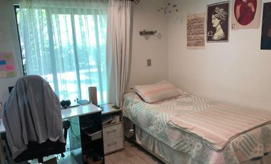 Se Vende Casa Chilena en parcela de agrado, Condominio Sant