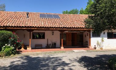 Se Vende Casa Chilena en parcela de agrado, Condominio Sant
