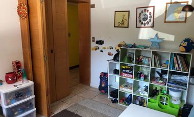 Se Vende Casa Chilena en parcela de agrado, Condominio Sant